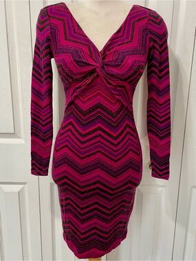 Cache Y2K Fuchsia Chevron Twist-Front knit Long Sleeve Dress